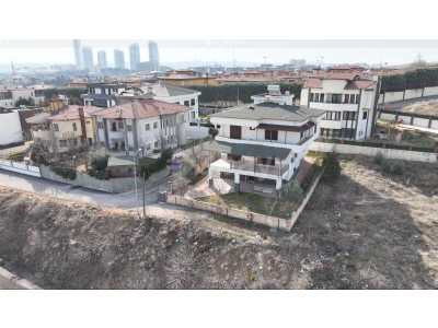 15 Temmuz Mahallesi'nde Benzersiz Fırsat 7+1 Villa
