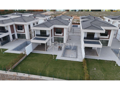 Ceylife Sitesinde Satılık Lüks Villa