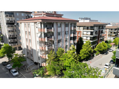 İbrahimli'nin Merkezinde Site İçerisinde 3+1 Satılık Daire
