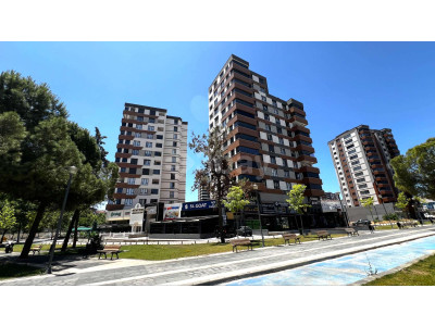 3 BAY'DAN OSMANGAZİ'DE KATTA TEK ULTRA LÜKS 4,5+1 DAİRE!