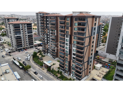 3 BAY GAYRİMENKULDEN SATILIK PARK MANZARALI 4+1 DAİRE
