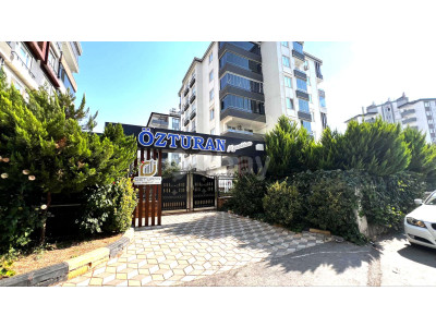 3 BAY'DAN HARİKA KONUMDA SATILIK 3+1 DAİRE!
