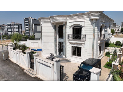 Şehirgösteren'de Hayallerin Ötesinde Utra Lüks Satılık Taş Villa