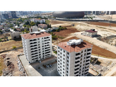 Beylerbeyi Mahallesinde Geniş Oturumlu Stadyum Manzaralı Satılık 3+1