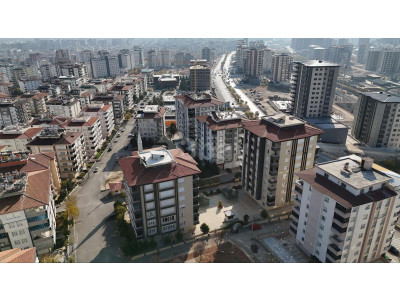 3 BAY'DAN SİTE İÇERİSİNDE SATILIK 4+1 DAİRE!