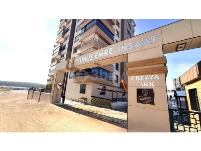 3 BAY'DAN DOLULAR DOLUSU ORMAN MANZARALI 4,5+1 SIFIR DAİRE!