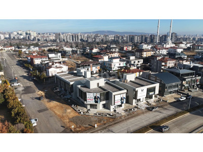 15 Temmuz Mahallesinde Kurumsal Markalara Özel 3 Katlı Ticari