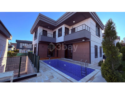 KÖRKÜN'DE SİTE İÇERİSİNDE 4+1 SATILIK VİLLA