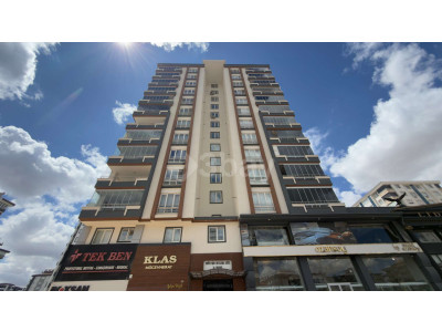 GAZİANTEP GÜVENEVLER SİTESİ'NDE KİRALIK 4+1 ARA KAT DAİRE CADDE ÜZERİ KONUM