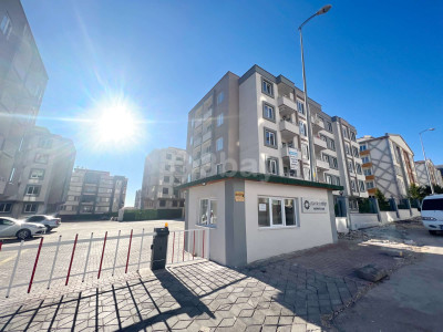 Beştepe Mahallesi'nde Güvenlikli Site İçerisinde Kiralık 2+1 Balkonlu Daire