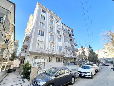 3 BAY'DAN KOLEJTEPE DE KİRALIK EŞYALI 1+1 DAİRE