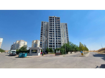ABDÜLHAMİTHAN MAHALLESİ'NDE ARA KATTA 2,5+1 CAM BALKONLU DAİRE