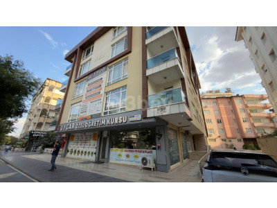 KALYON KAVŞAĞI’NDA LÜKS EŞYALI KİRALIK OFİS